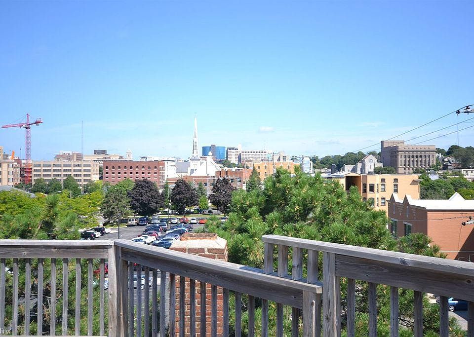 Rooftop deck view to the north