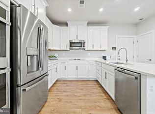 215 Park Central Ter #A, Manassas, VA 20111