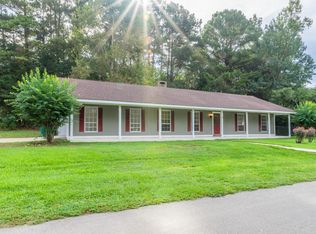 8 Williamsburg Dr, Petal, MS 39465