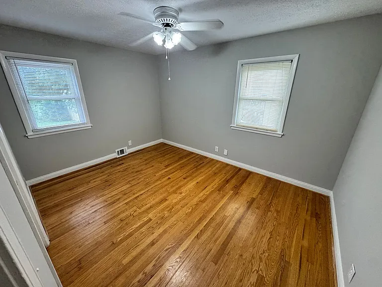 8016 Broadfern Dr — Photo 19