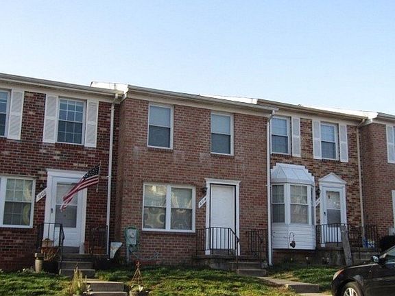 3rd image of 902 Pentwood Ct