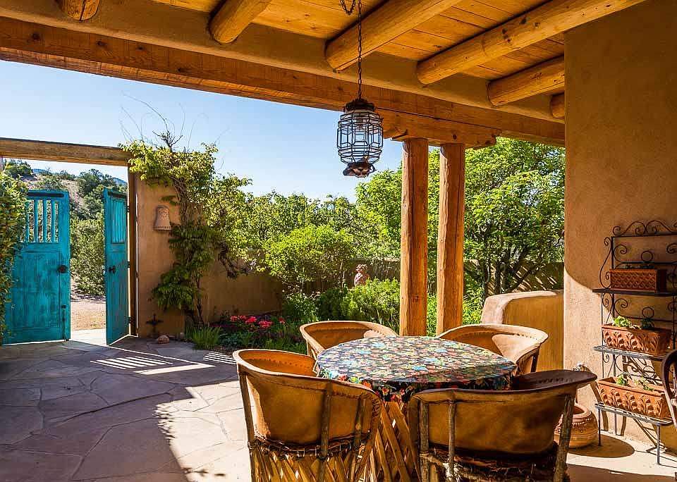1st image of 47 Calle Encanto