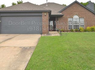 11621 S Mulberry Ln, Jenks, OK 74037