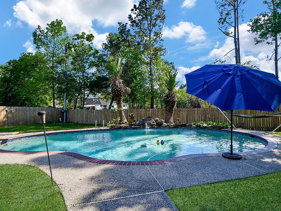 1st image of 705 Tropicana Ct
