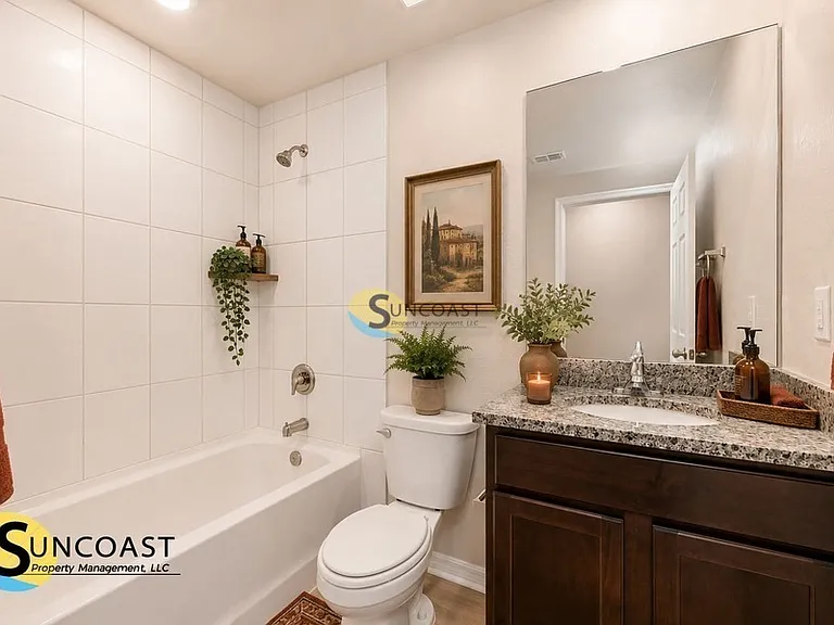 306 Urbana St — Photo 25