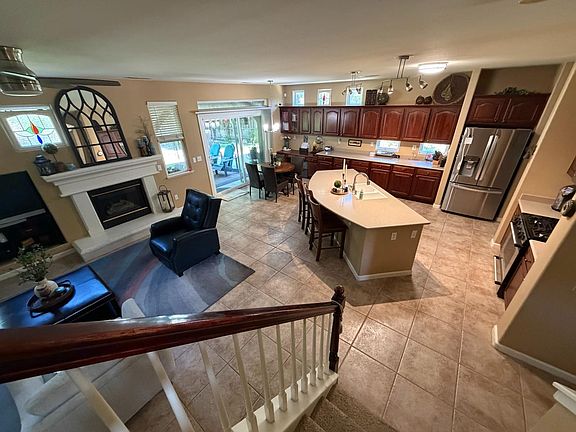 4th image of 3200 Montcliff Ct