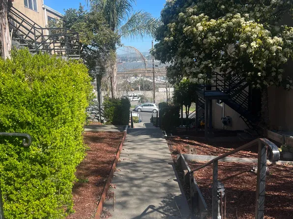 218 Carquinez Scenic Dr #0, Martinez, CA 94553