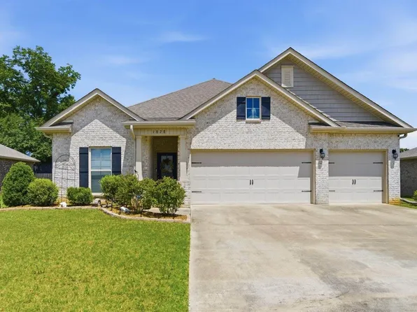 1828 Magnolia Ln, Cullman, AL 35055
