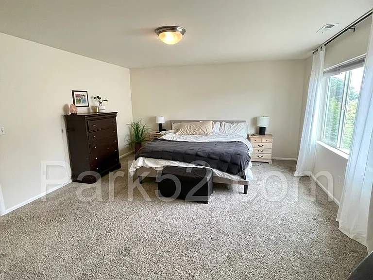 5816 Pennsylvania St SE — Photo 11