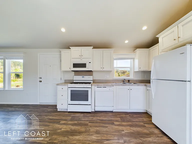 2368 Salmon River Hwy #4 — Photo 22