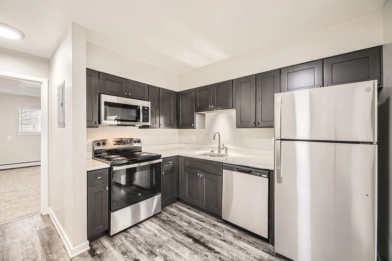 1 bed, 650 sqft, $1,140 — Photo 3