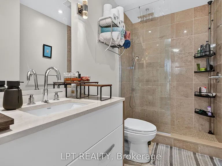 111 Champagne Ave S #307 — Photo 17