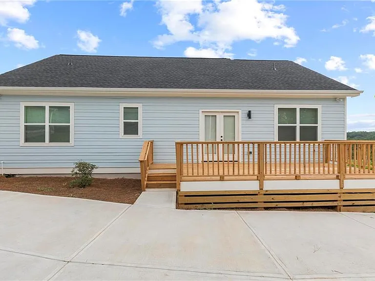 129 Hilltop Dr SW — Photo 19