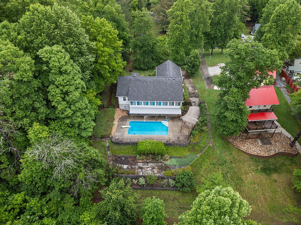 1st image of 719 Lakehaven Cir