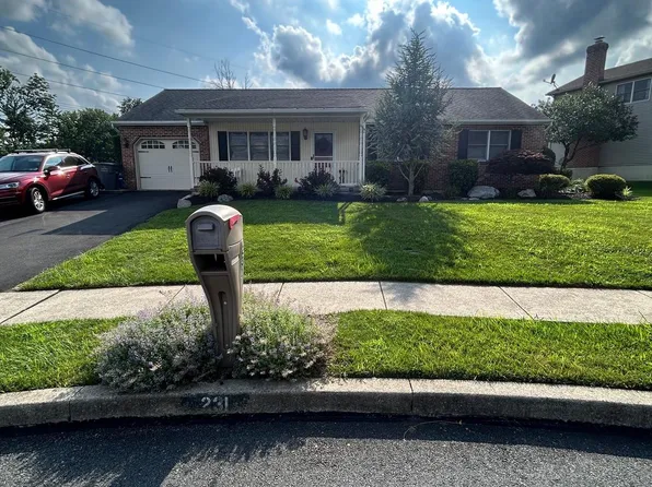 231 Sunrise Rd, Reading, PA 19606