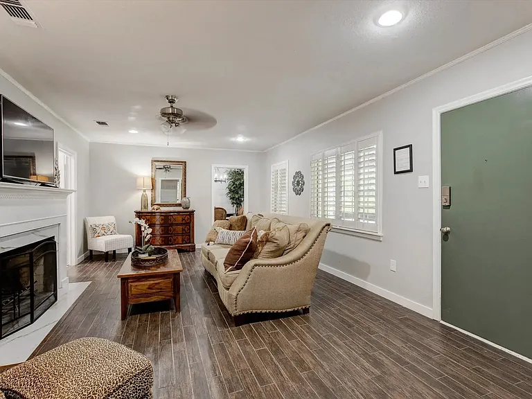 3727 W Biddison St — Photo 15
