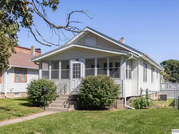8215 N 30th St, Omaha, NE 68112