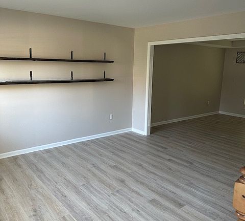 2nd image of 2213 Forest Lawn Dr