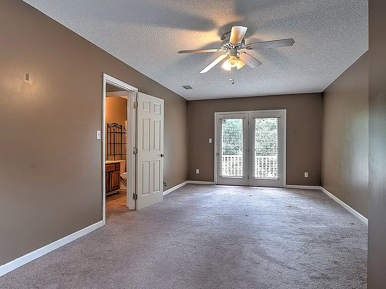206 Windridge Colony — Photo 6