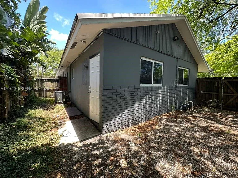 647 NW 3rd Ave #1 — Photo 9