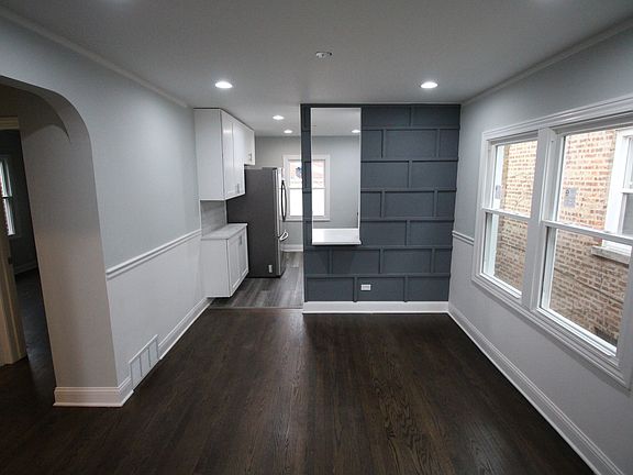4th image of 8117 S Michigan Ave