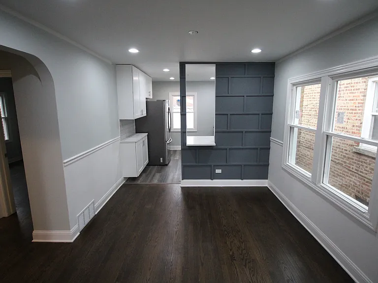 8117 S Michigan Ave — Photo 4
