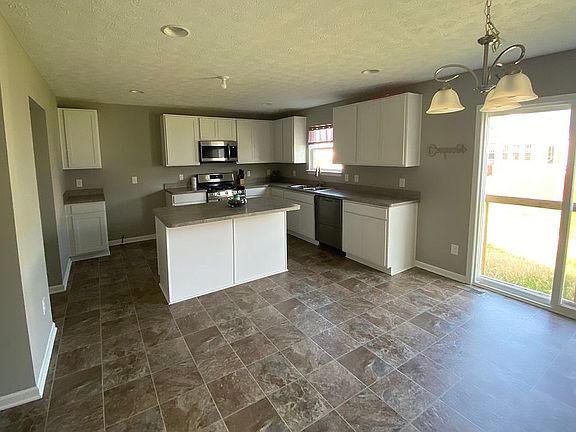 5th image of 3475 Magnolia Dr