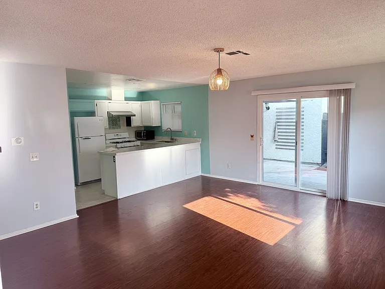 29272 Murrieta Rd #1 — Photo 3