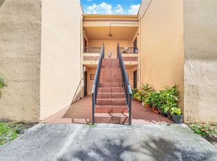 10893 NW 7th St APT 13-27, Miami, FL 33172
