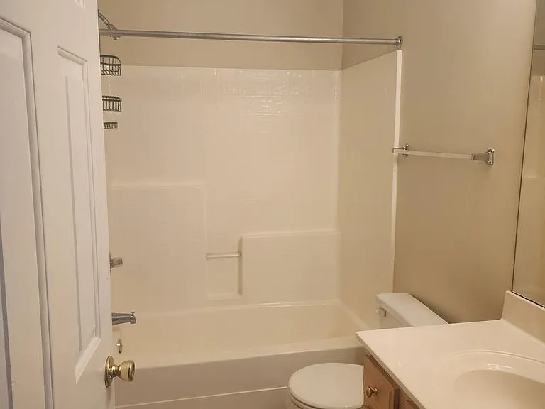 150 Wexford Dr #204 — Photo 20