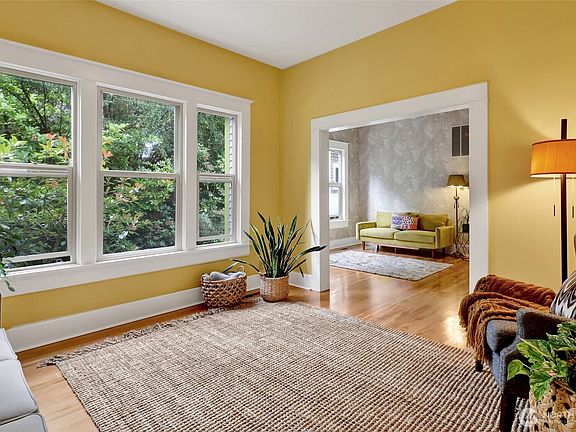 3rd image of 1016 21st Street