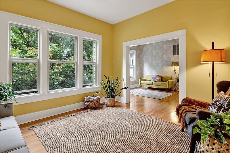 3rd image of 1016 21st Street