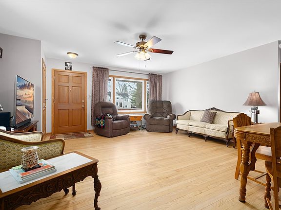 4th image of 1104 Van Buren Ave