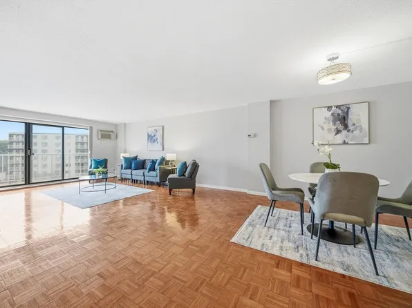 131 Coolidge Ave APT 526, Watertown, MA 02472