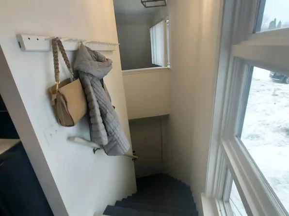 6093 Brooklyn Rd APT 2, Jackson, MI 49201