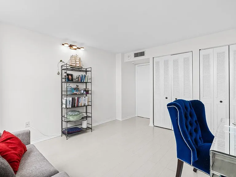 5600 N Flagler Dr #2004 — Photo 12