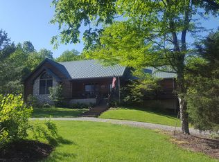 737 Botkins Ln, Frankfort, KY 40601