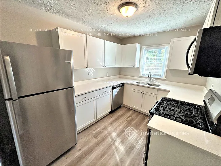 2553 Habersham Dr — Photo 3