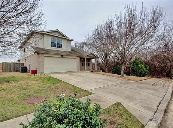 3rd image of 14621 Lantern Dr