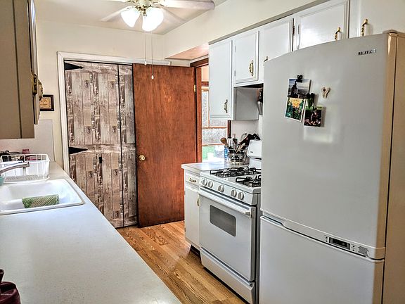 3rd image of 5785 S Green Ave