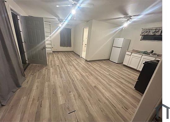 5th image of 2652 Merwyn Rd #2