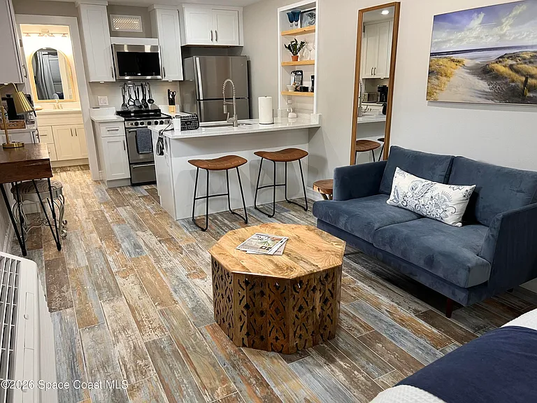 208 W Seminole Ave #2 — Photo 6