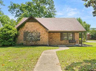 701 N Montgomery St, Gilmer, TX 75644