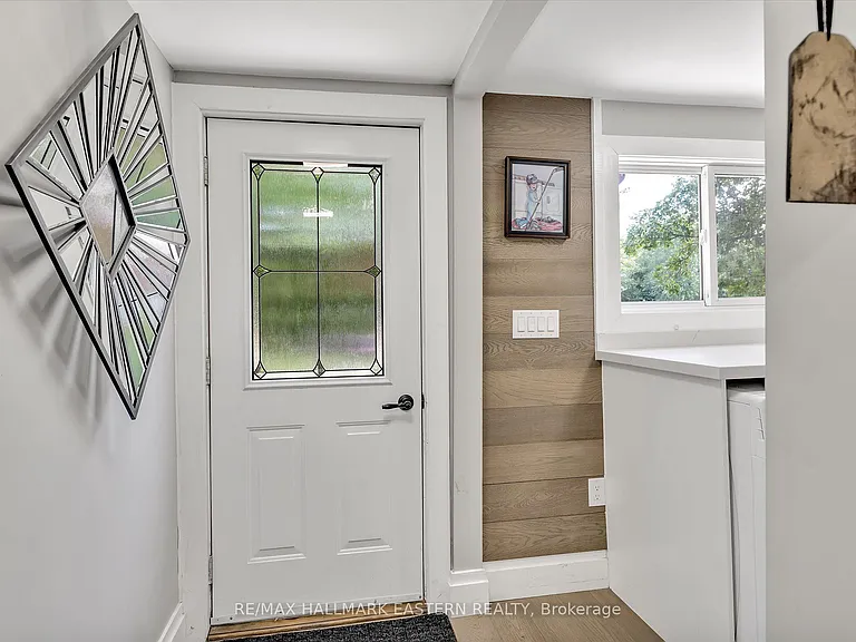 504 Pine Point Ln — Photo 20