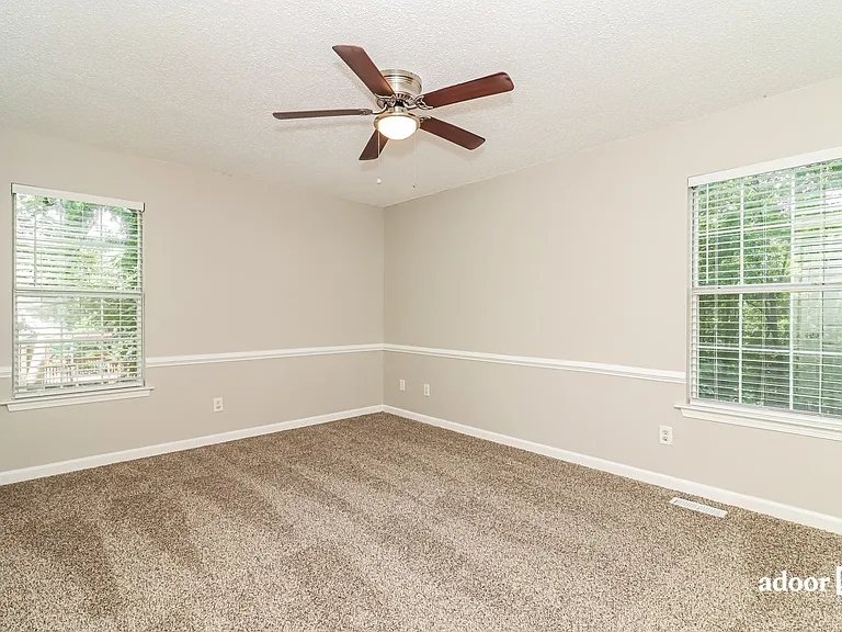96 Seals Dr — Photo 13