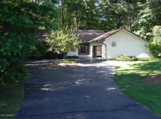 100 W Byron Rd, Norton Shores, MI 49441