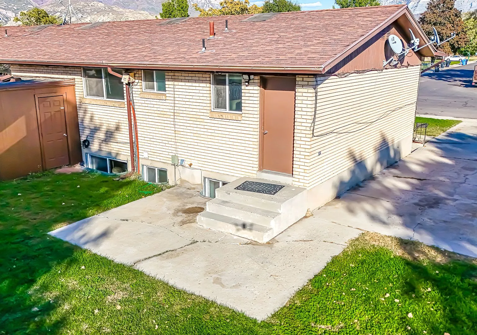 271-277 N 300 W - 4 Plex — Photo 3