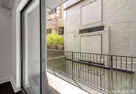 Rented by Mirador Real Estate | media 25