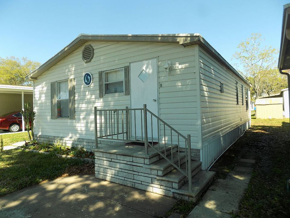 1st image of 9141 Berkshire Ln