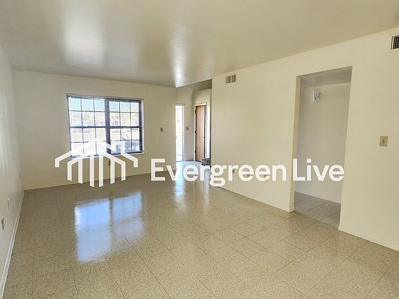 4th image of 220 Raven Dr